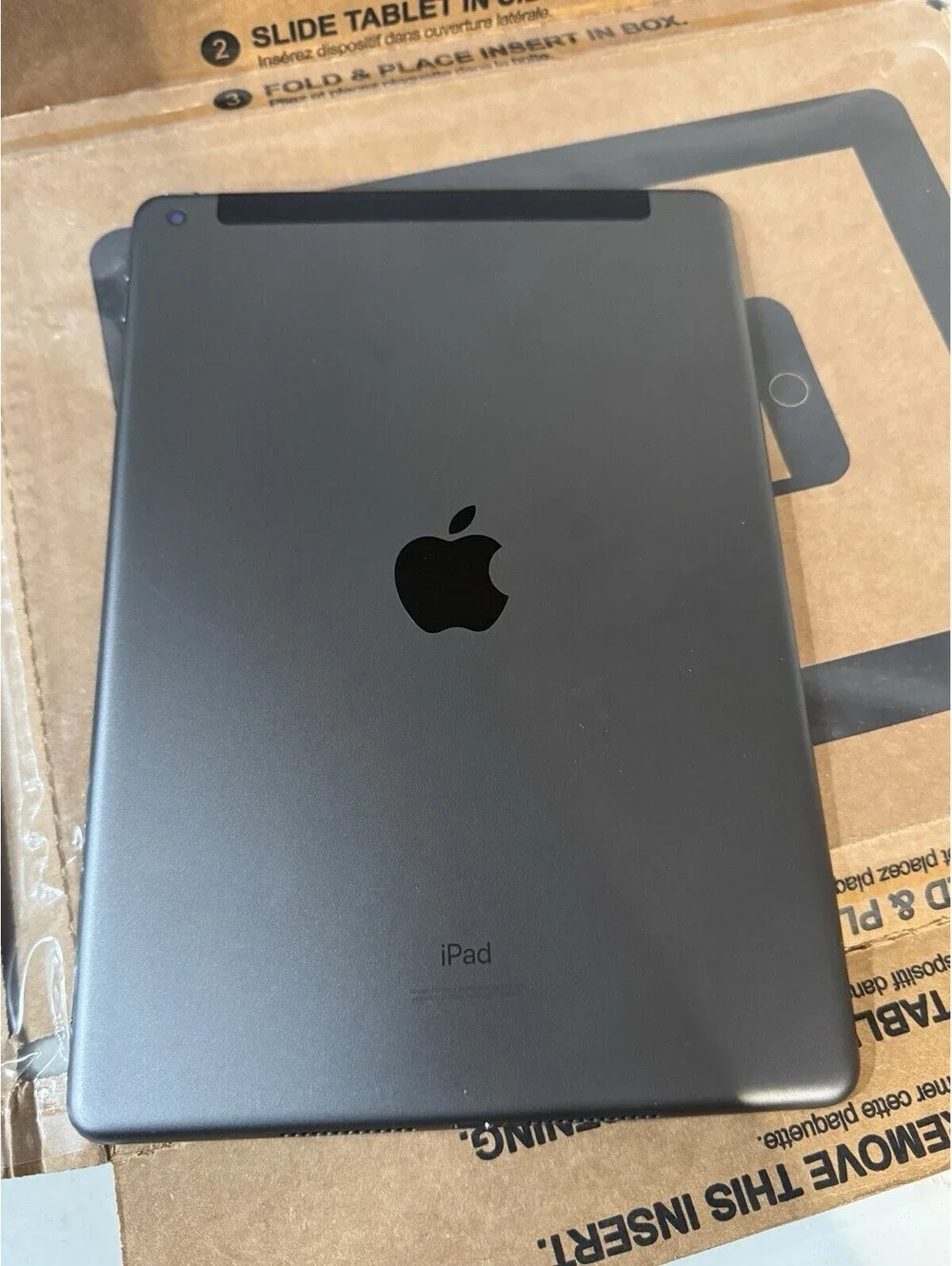 Apple iPad (8th Generation) A2428 32 GB, Wi-Fi + 4G, 10.2 in - Space Gray